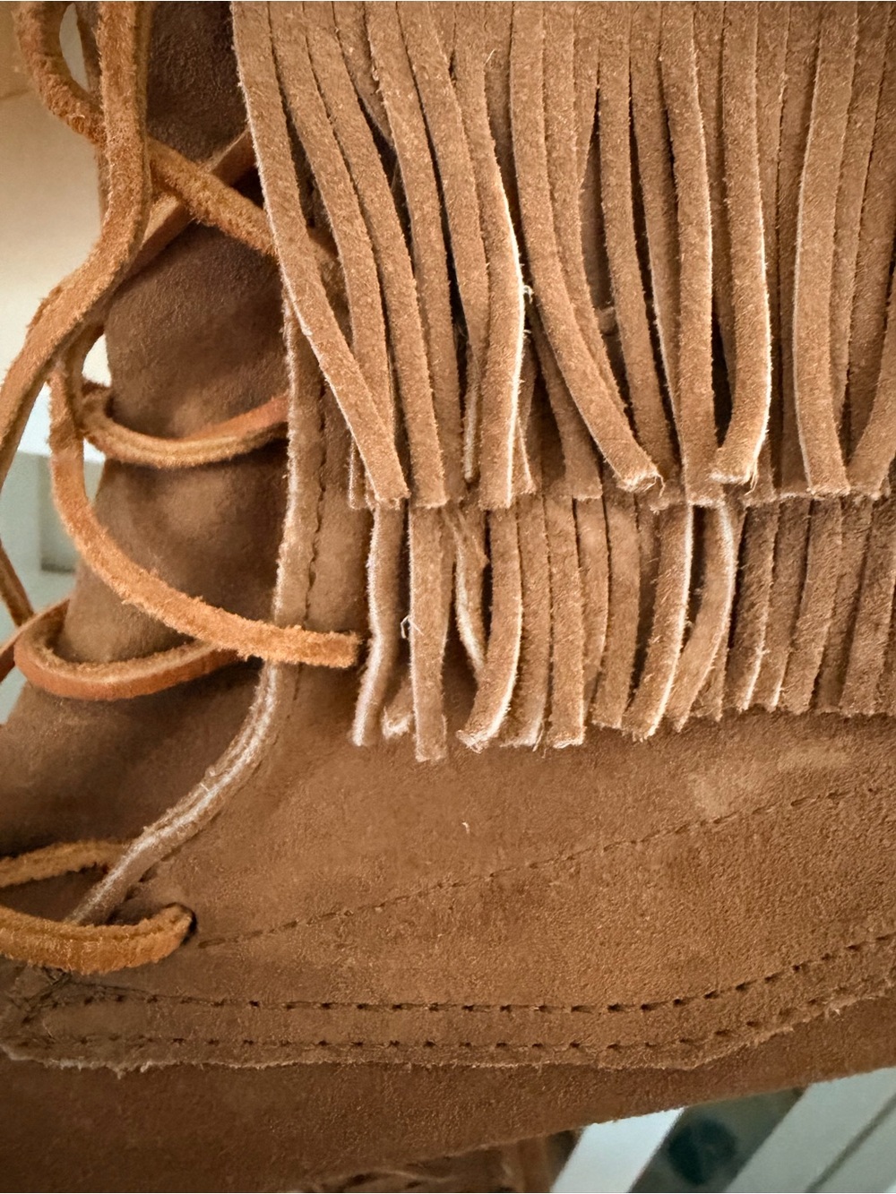 Minnetonka Fringed Suede Lace-Up Moccasin Booties in Tan - Women's - Size 7 - Picture 4 of 7